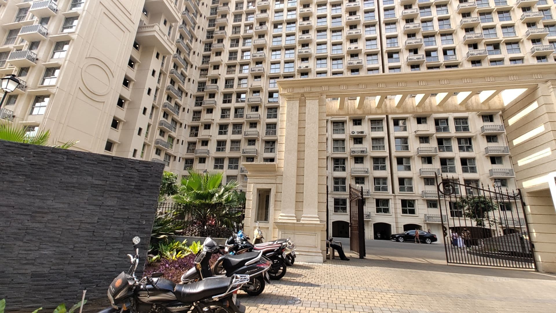 Regent Hill-Hiranandani Gardens — image 2